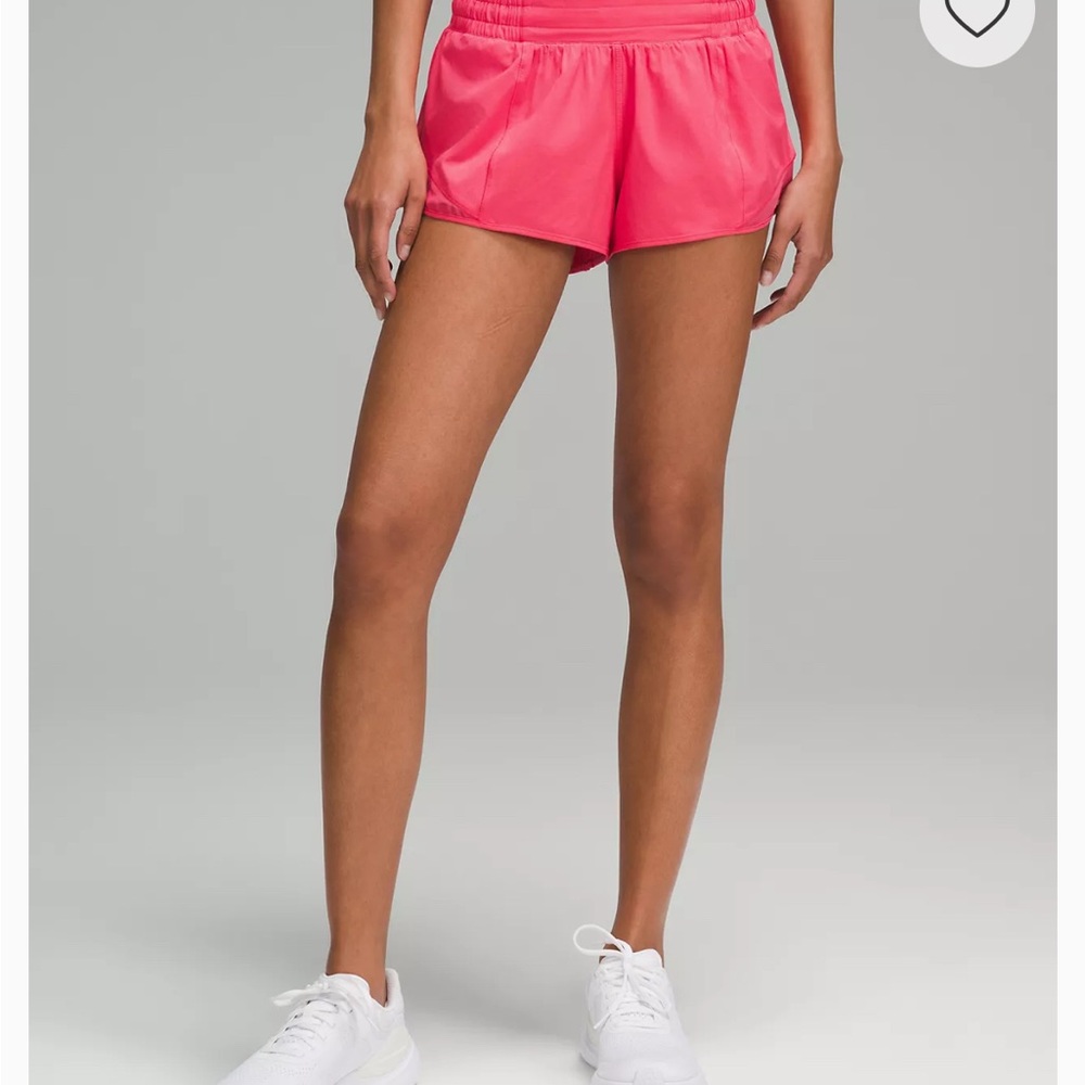 Lululemon Women's Sonic Pink 2.5" Hotty Hots Shorts - Picture 3 of 3